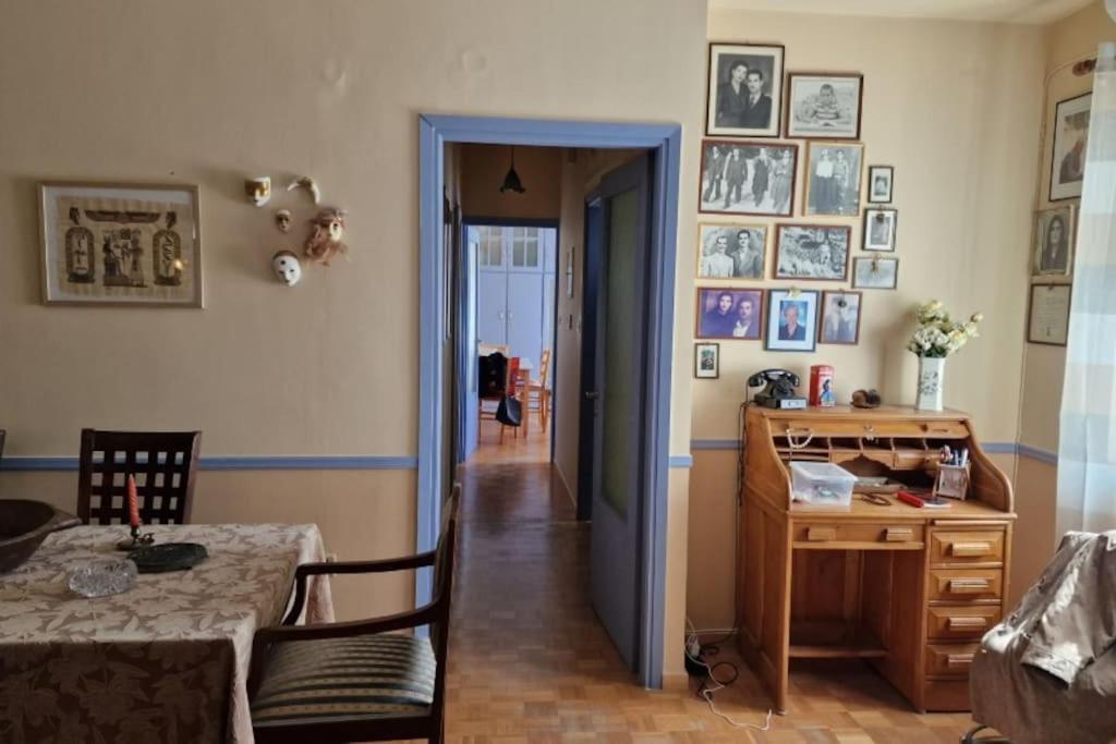 Classic Apartment In Kalamata Luaran gambar