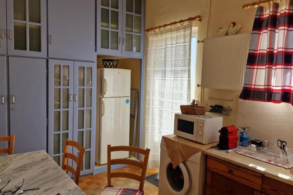 Classic Apartment In Kalamata Luaran gambar